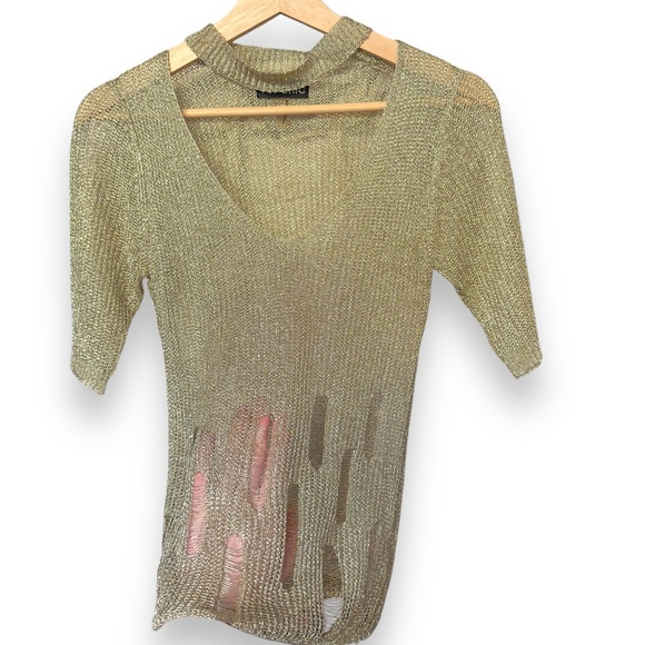Gold Metallic Knit Top with 3/4 Sleeves - Shimmer & Shine Size Small - Picture 7 of 13